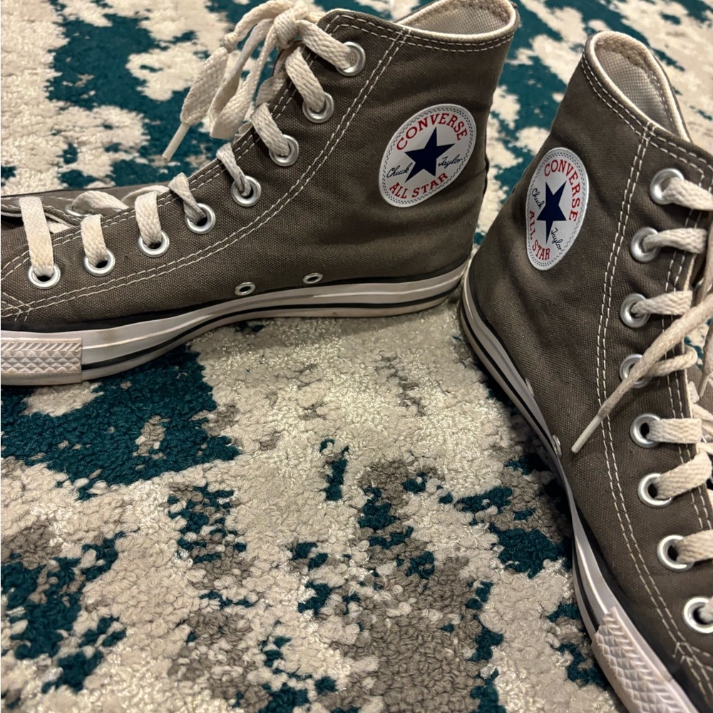 Grey Converse - Picture 4 of 5